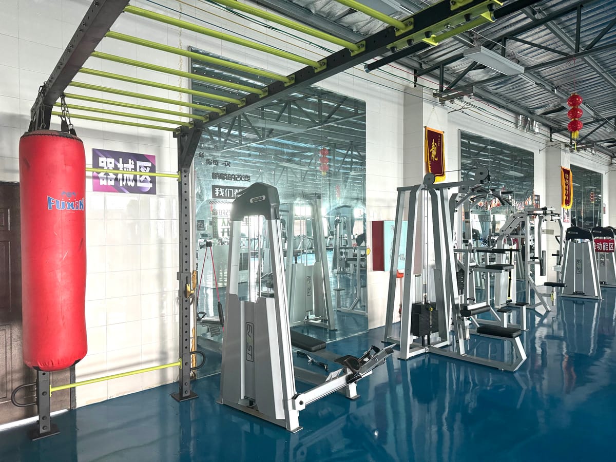 器械区1   免费私教指导教学
